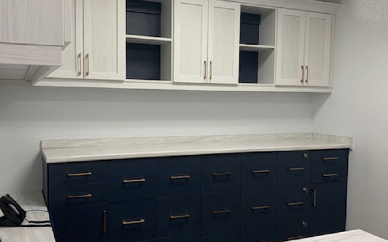 Home-Office-White-Cabinets-and-Desk